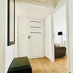 Komfortowy Mokotow Narbutta Metro Pole Mokotowskie 10 Min Od Centrum Apartamento Varsóvia