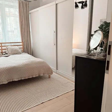 Komfortowy Mokotow Narbutta Metro Pole Mokotowskie 10 Min Od Centrum 바르샤바